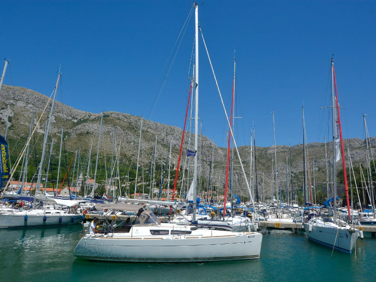 Yacht JEANNEAU Sun Odyssey 33i - Hasta Siempre - Foto 1
