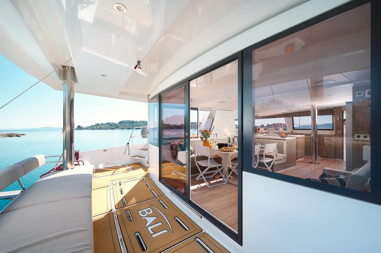 Yacht CATANA Bali 5.4 - Joža
