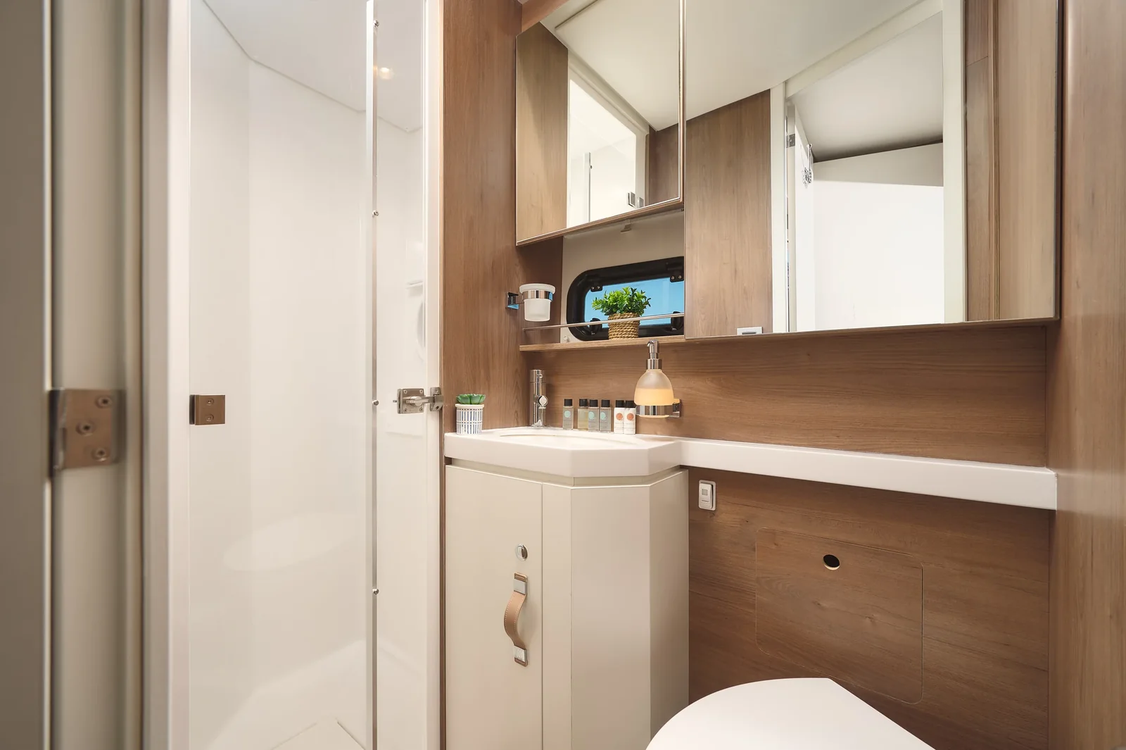Yacht CATANA Bali 5.4 - Joža - Foto 1
