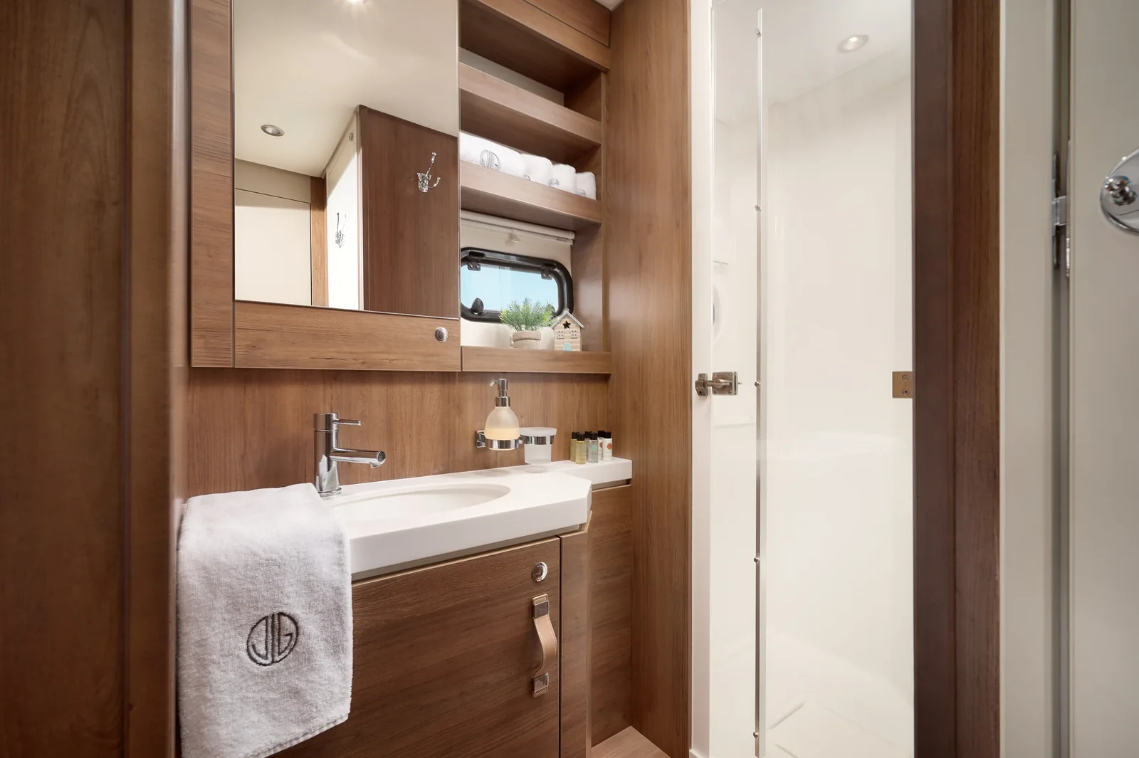 Yacht CATANA Bali 5.4 - Joža - Foto 1