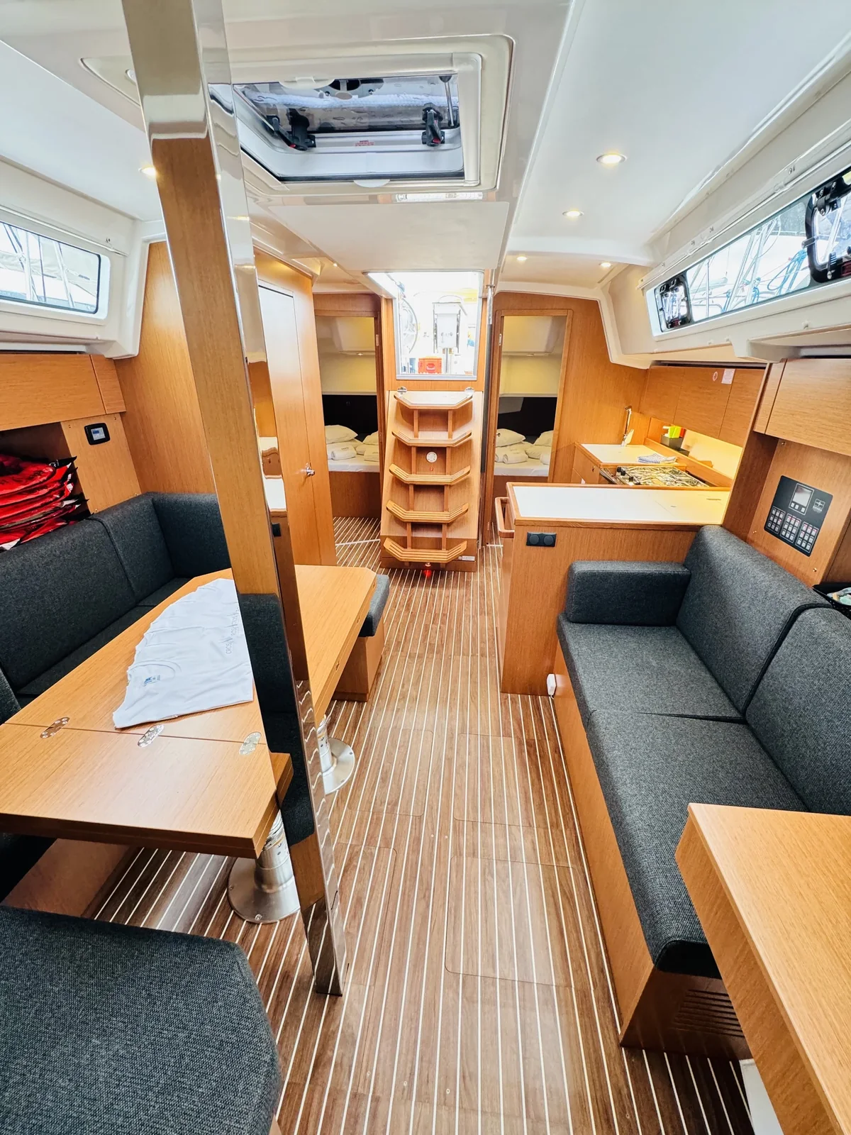 Yacht BAVARIA C38 - Popaj - Foto 1