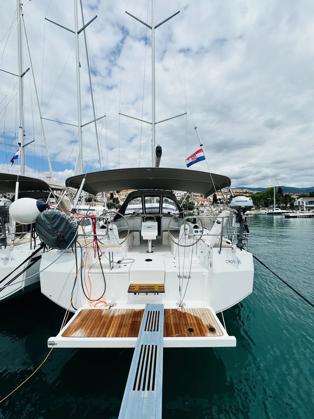Yacht BAVARIA C38 - Valhalla - Foto 1