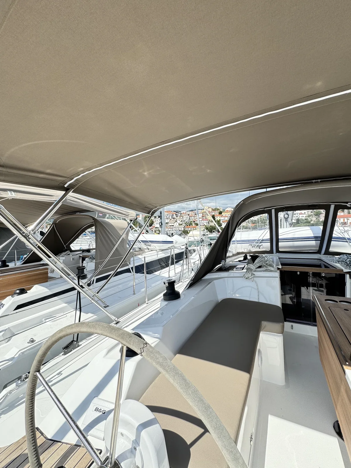 Yacht BAVARIA C38 - Valhalla - Foto 1