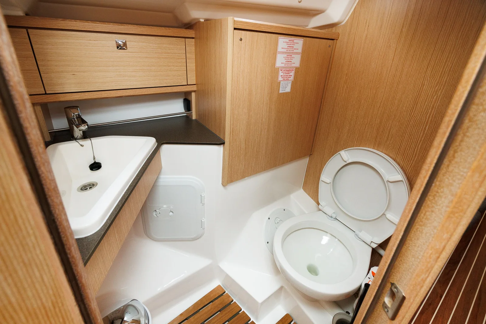 Yacht BAVARIA Cruiser 34 Style - Roko - Foto 1