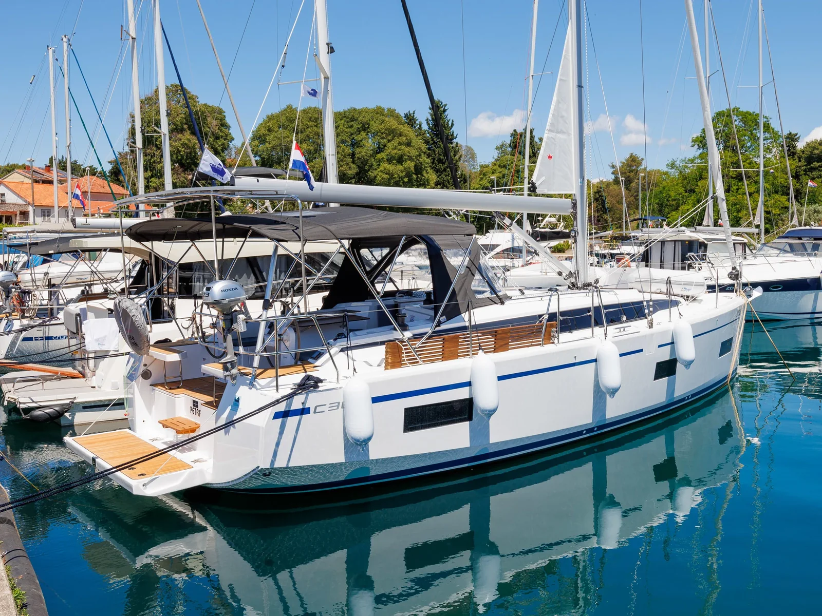 Yacht BAVARIA C38 - Petra - Foto 1