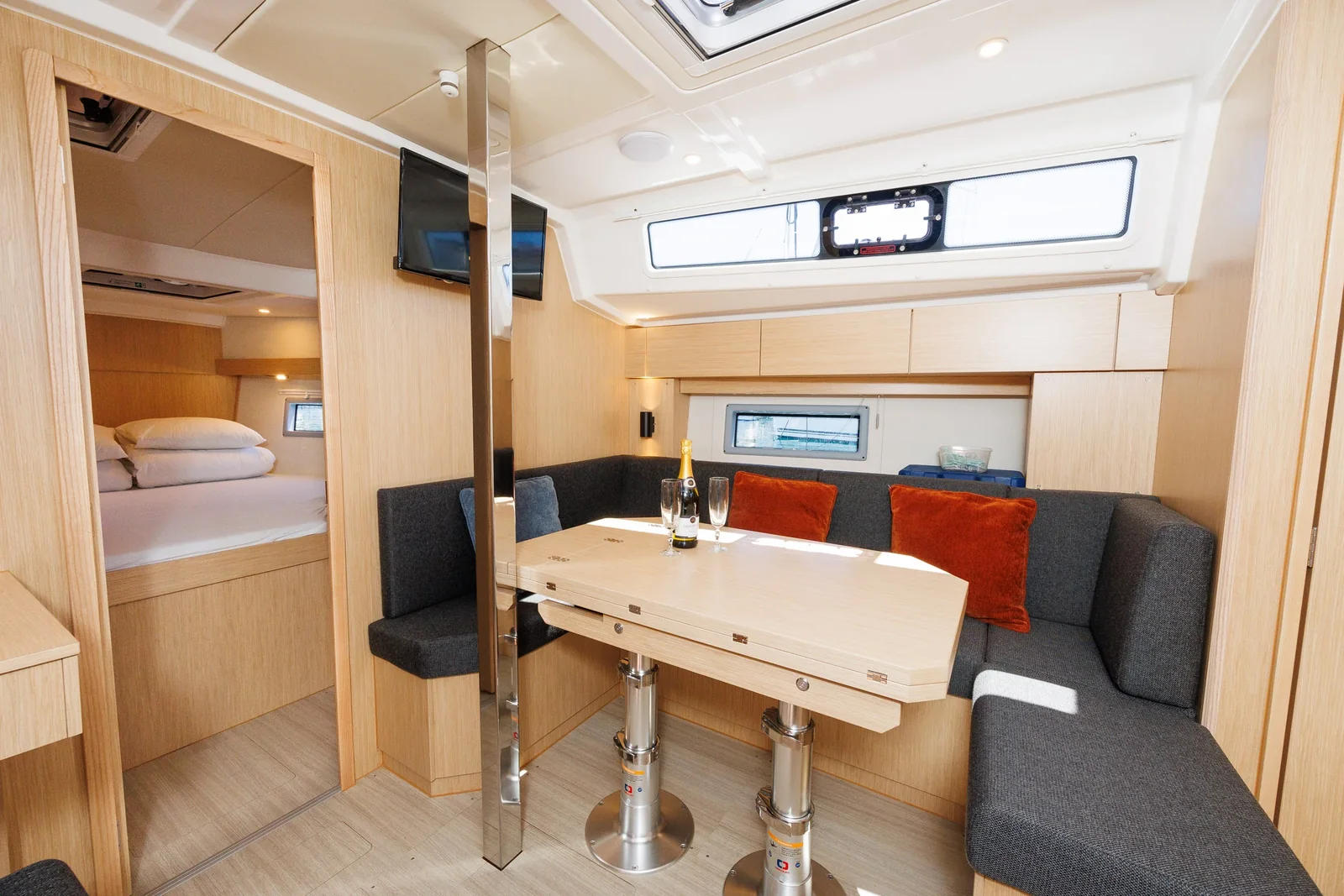 Yacht BAVARIA C38 - Petra - Foto 1