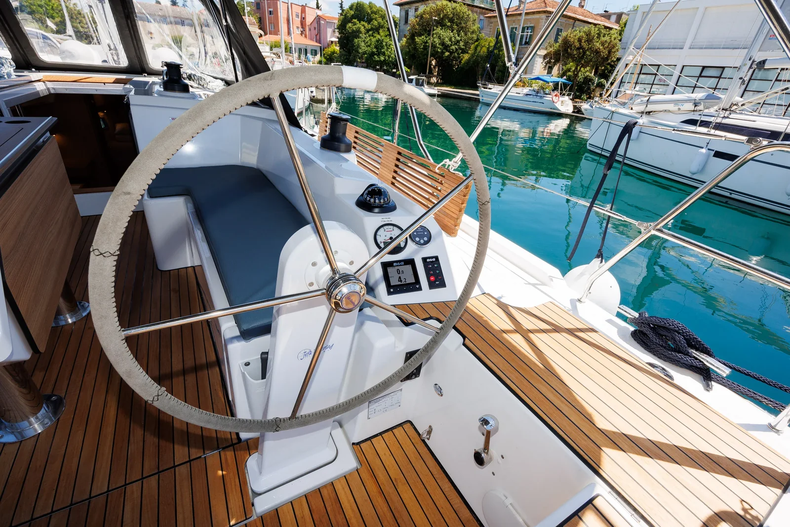 Yacht BAVARIA C38 - Petra - Foto 1
