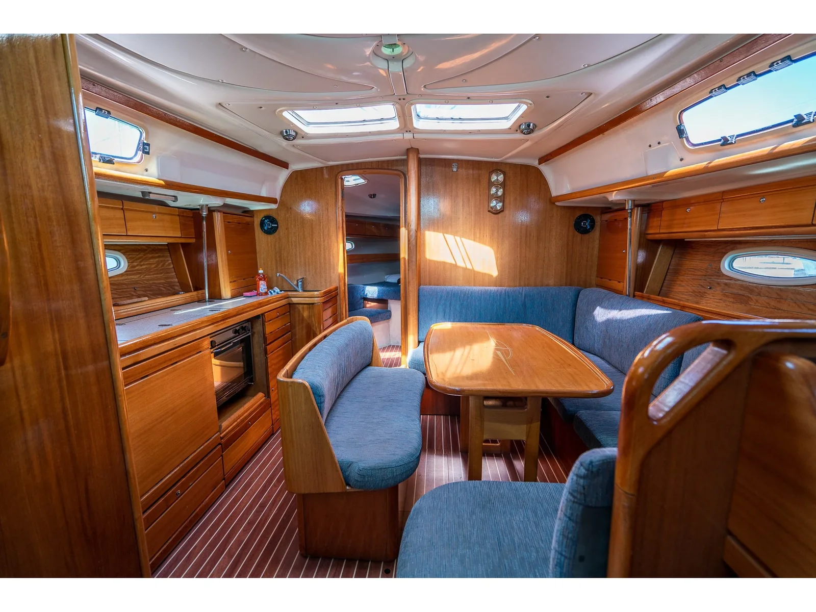 Yacht BAVARIA 39 Cruiser - Nada - Foto 1