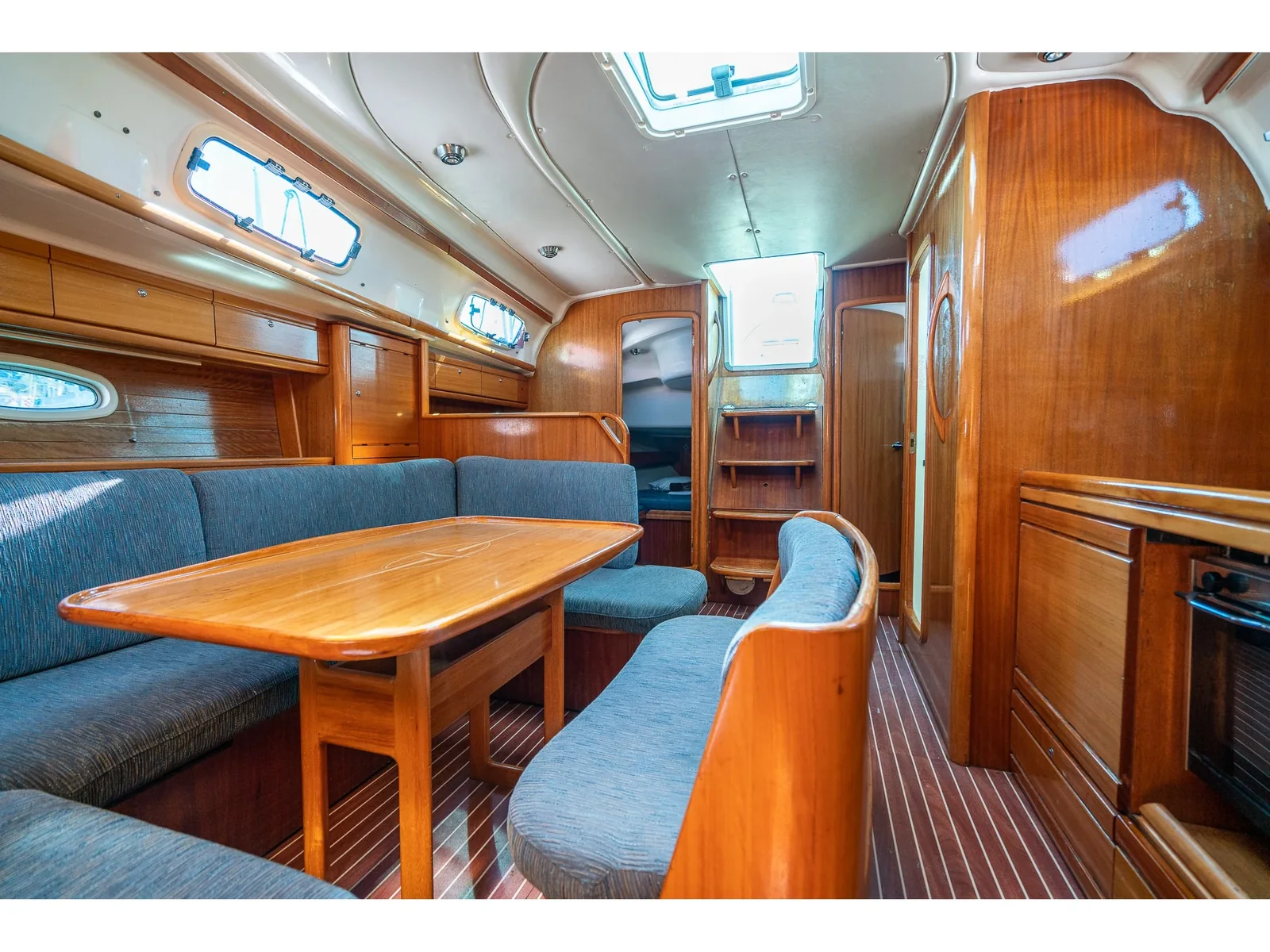 Yacht BAVARIA 39 Cruiser - Nada - Foto 1
