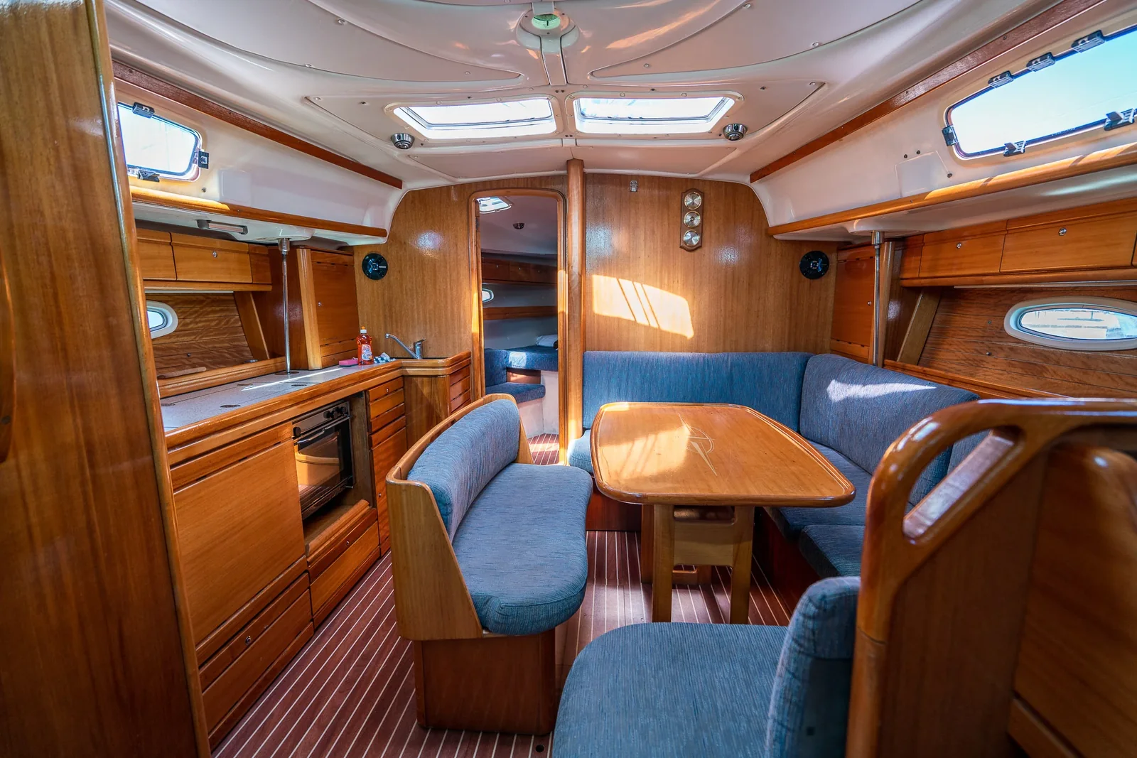 Yacht BAVARIA 39 Cruiser - Nada - Foto 1