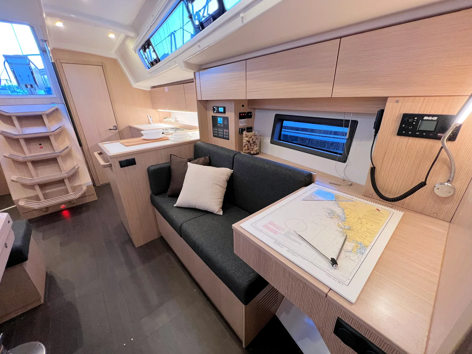 Yacht BAVARIA C38 - Mala Hana - Foto 1
