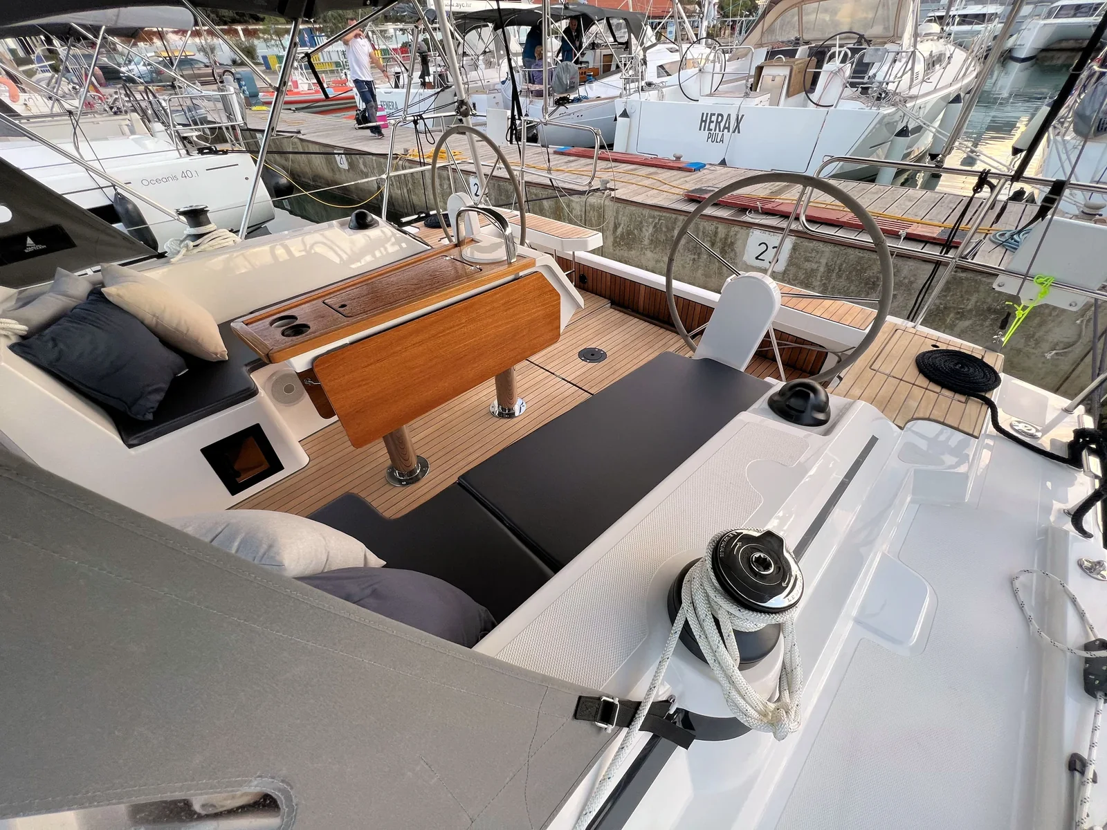 Yacht BAVARIA C38 - Mala Hana - Foto 1