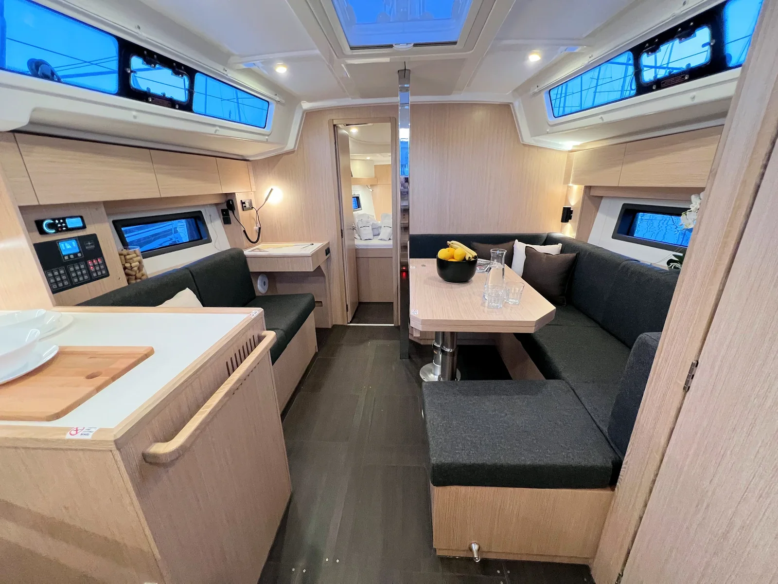 Yacht BAVARIA C38 - Mala Hana - Foto 1