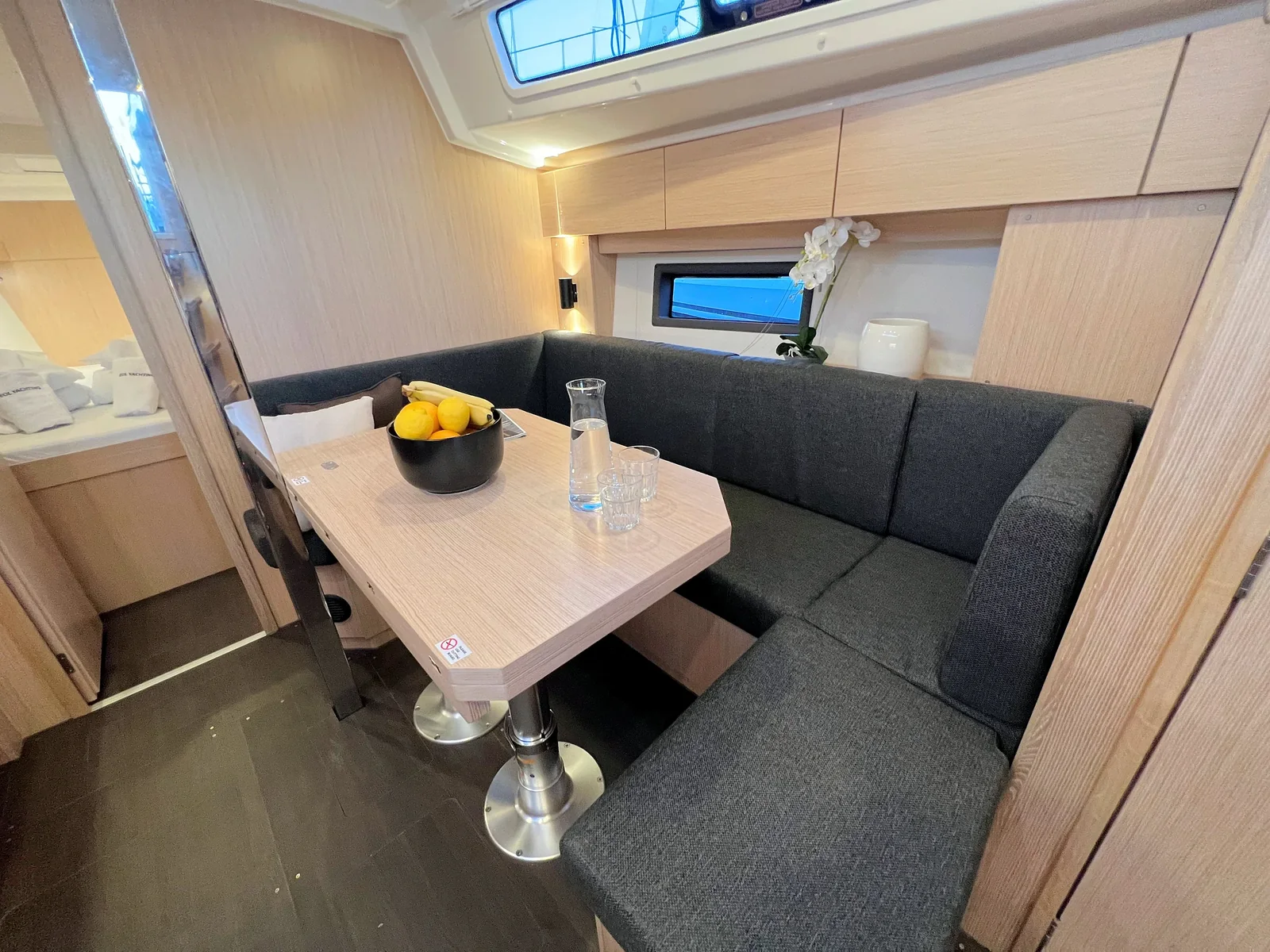Yacht BAVARIA C38 - Mala Hana - Foto 1