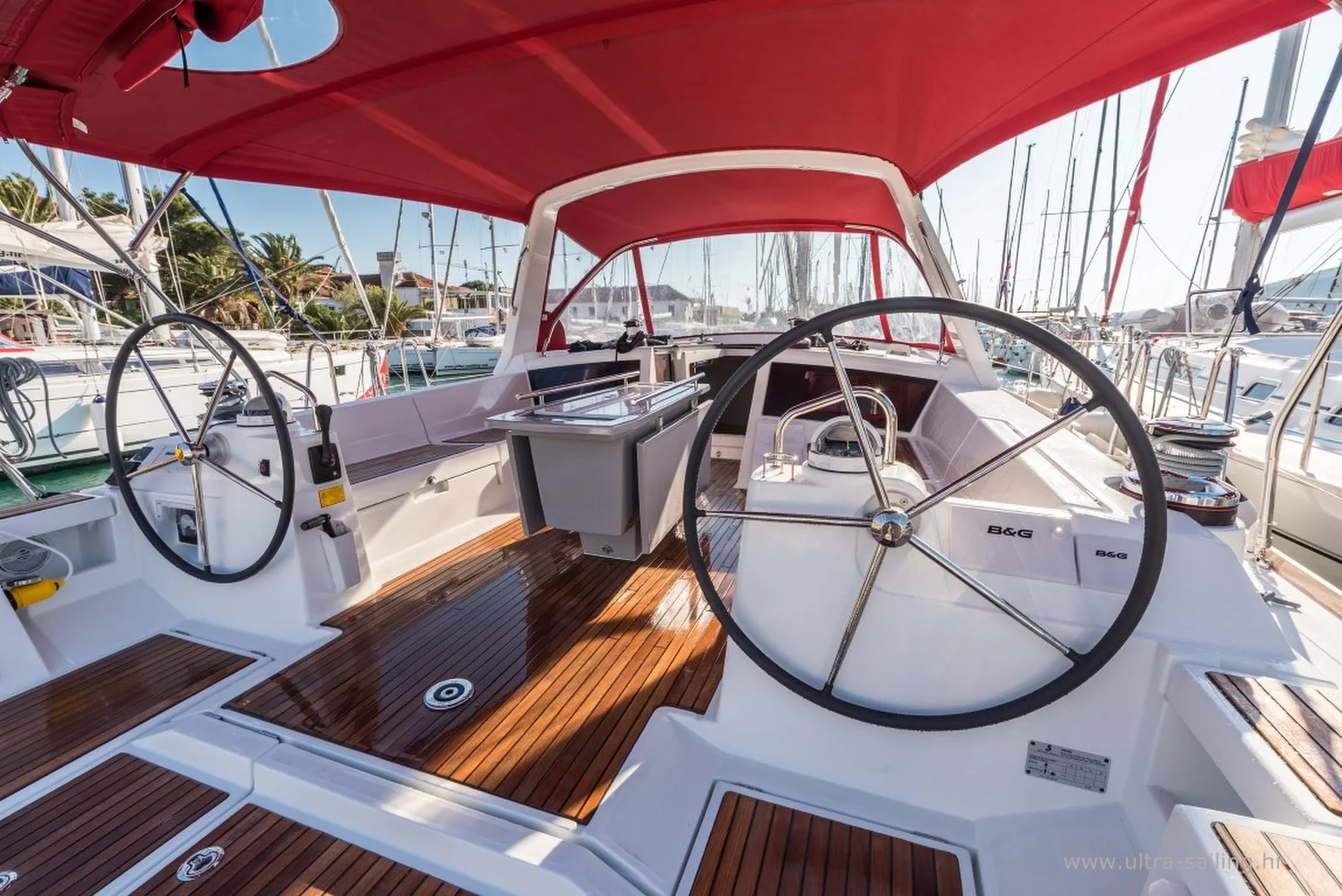 Yacht BENETEAU Oceanis 48 - Flou - Foto 1