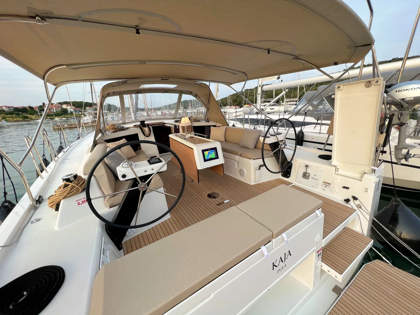 Yacht DUFOUR 430 Grand Large - Kaja - Foto 1