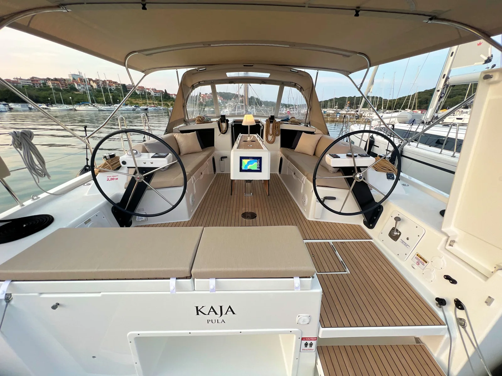 Yacht DUFOUR 430 Grand Large - Kaja - Foto 1