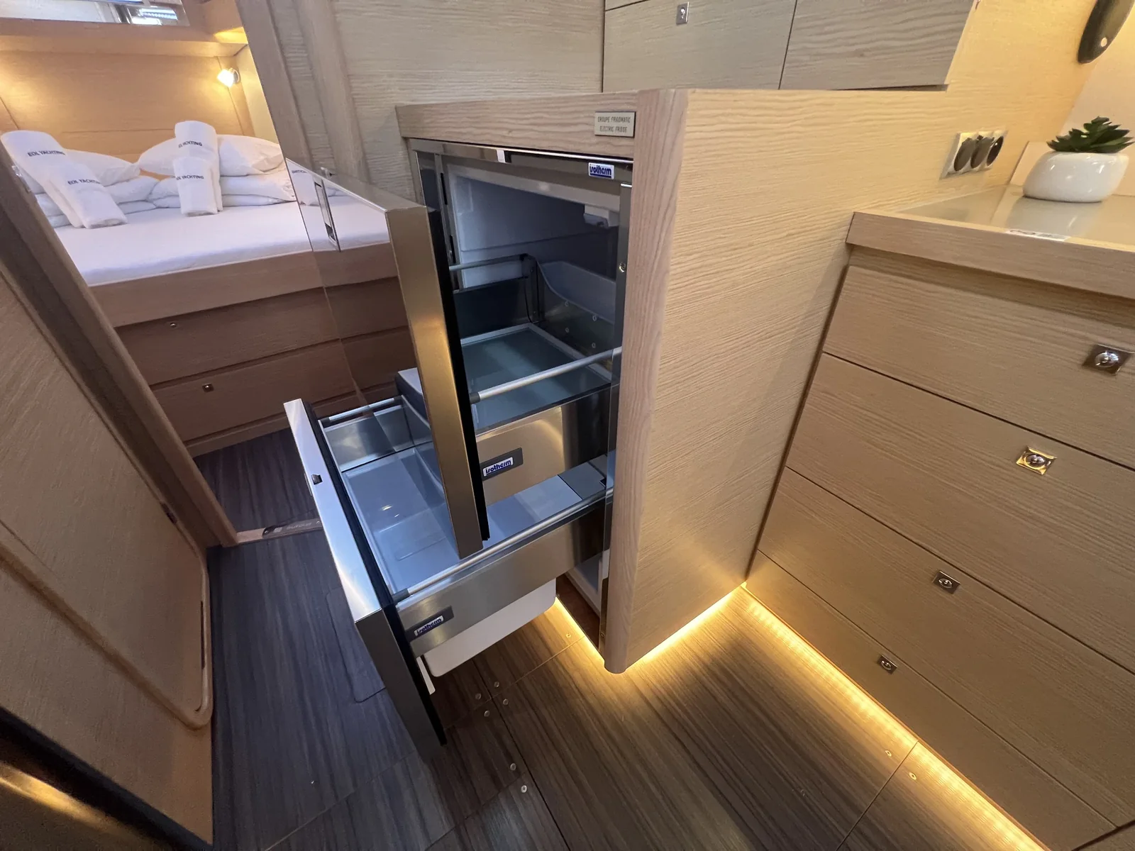 Yacht DUFOUR 430 Grand Large - Kaja - Foto 1