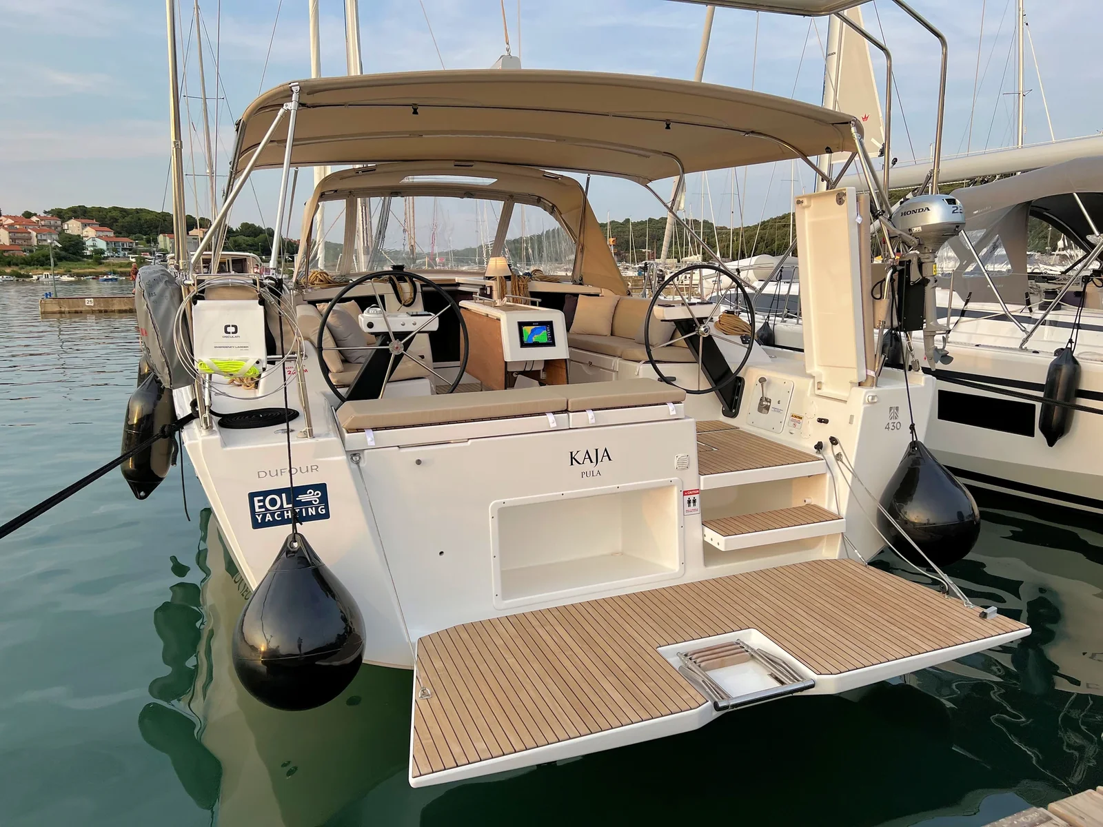 Yacht DUFOUR 430 Grand Large - Kaja - Foto 1