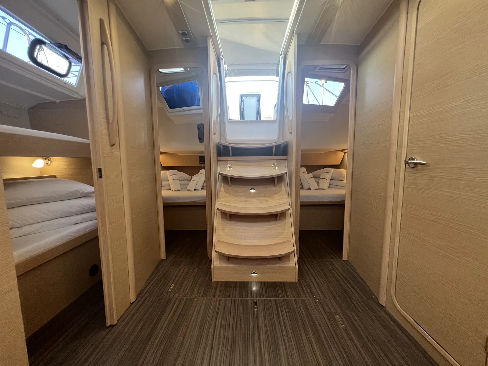 Yacht DUFOUR 430 Grand Large - Kaja - Foto 1