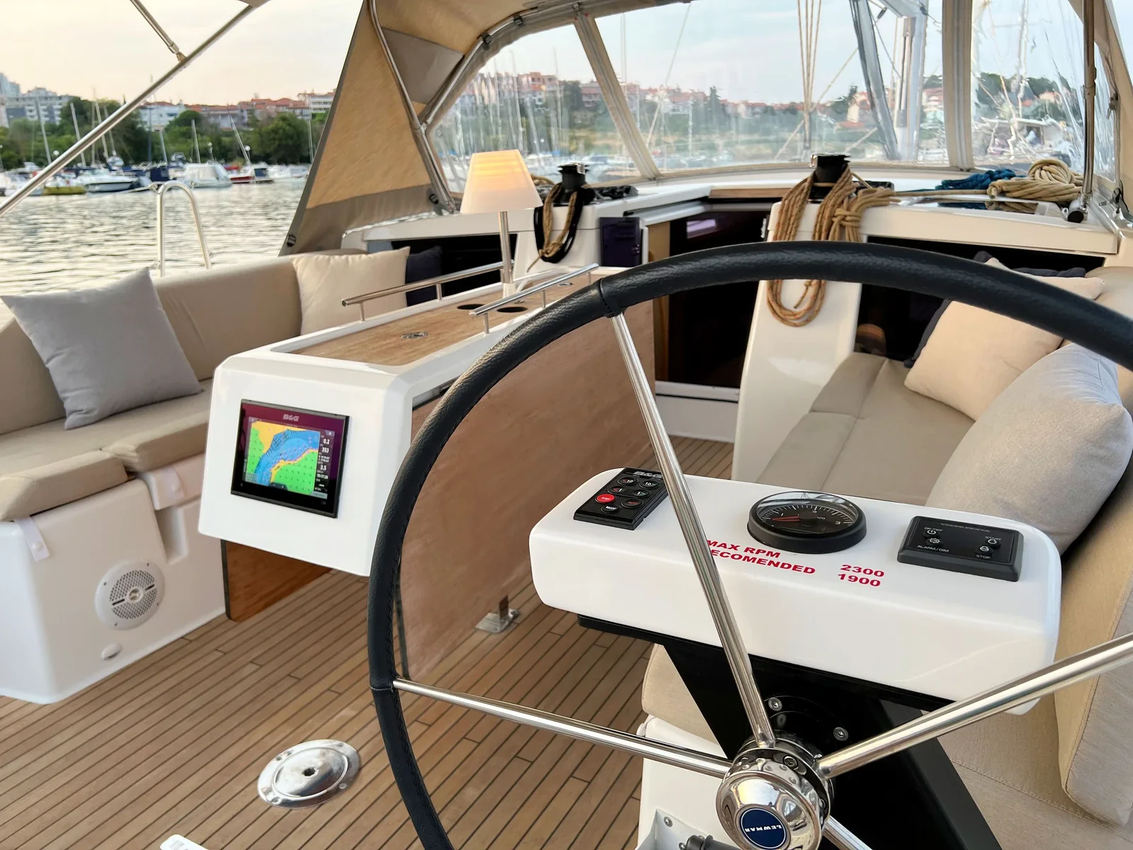 Yacht DUFOUR 430 Grand Large - Kaja - Foto 1