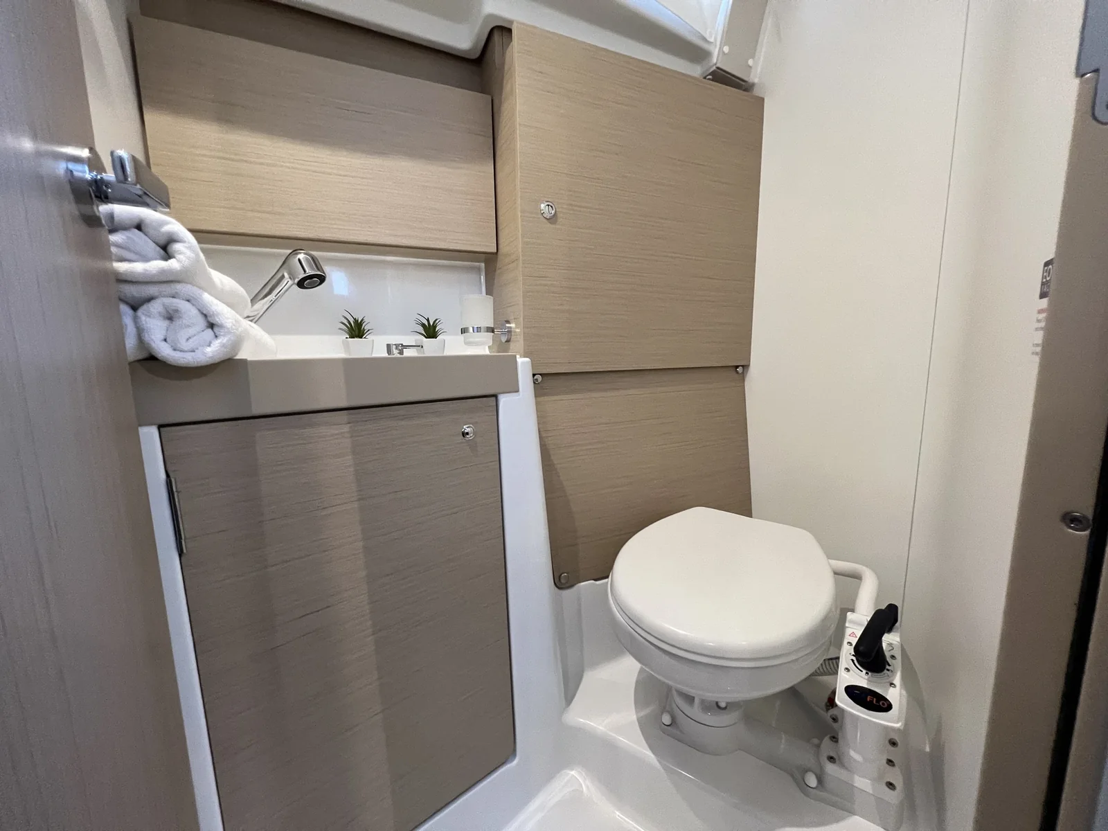 Yacht BENETEAU Oceanis 38.1 - Jana - Foto 1