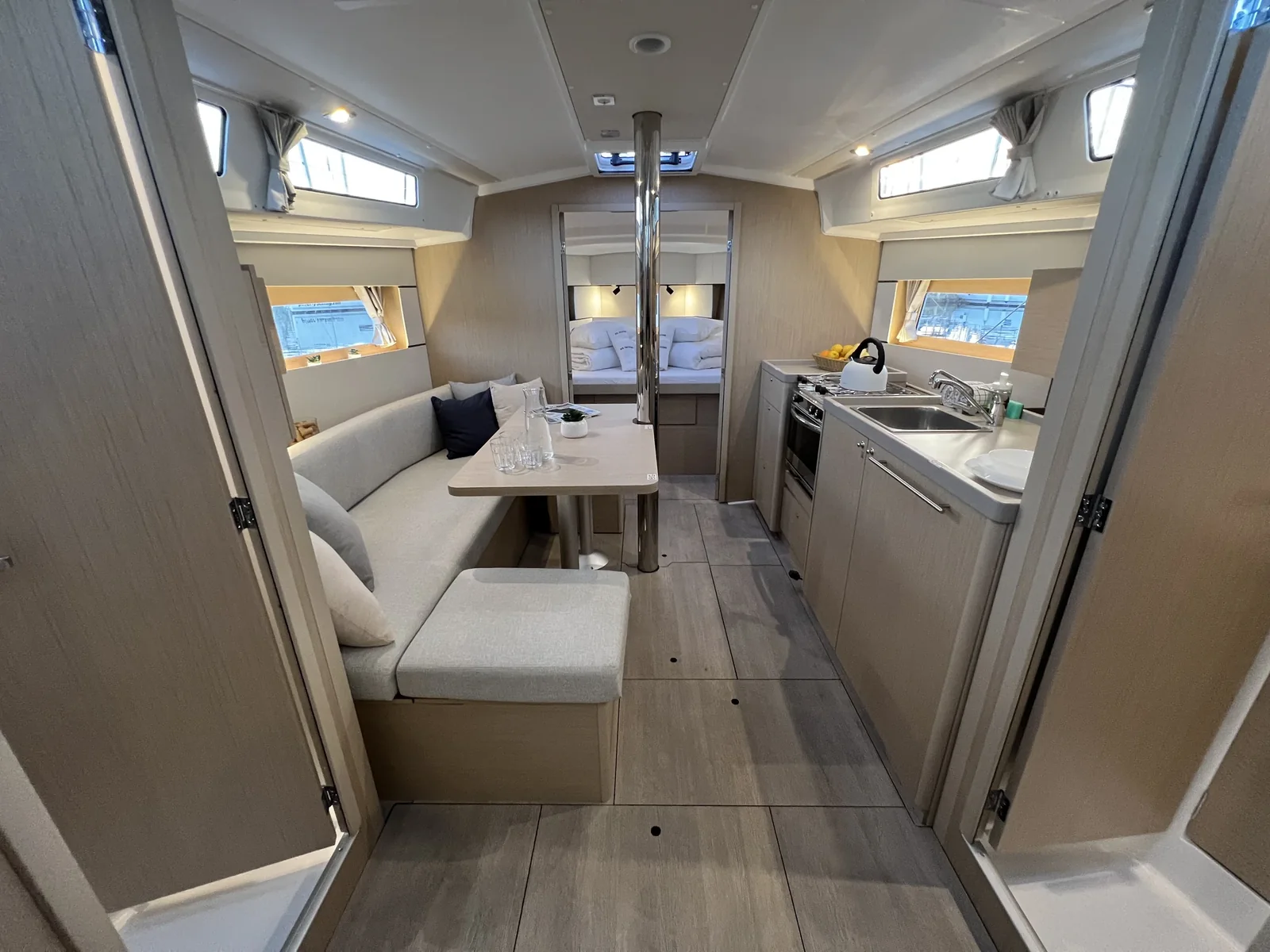 Yacht BENETEAU Oceanis 38.1 - Jana - Foto 1