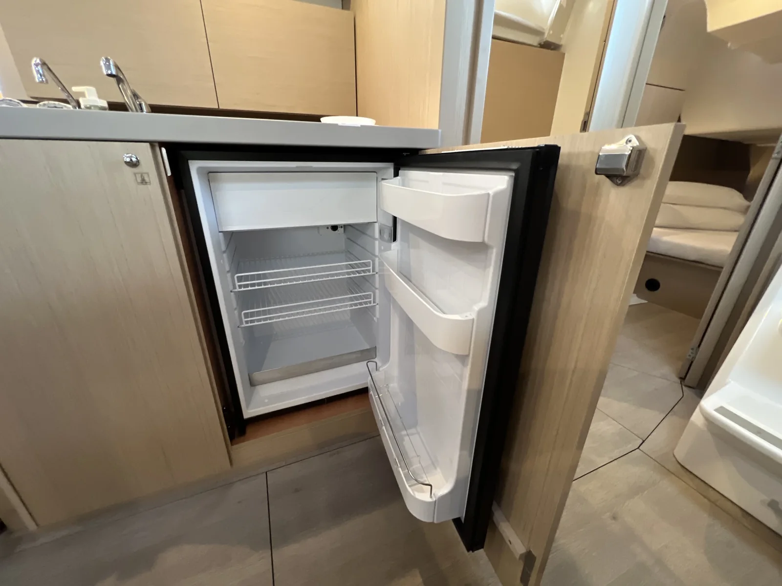 Yacht BENETEAU Oceanis 38.1 - Jana - Foto 1