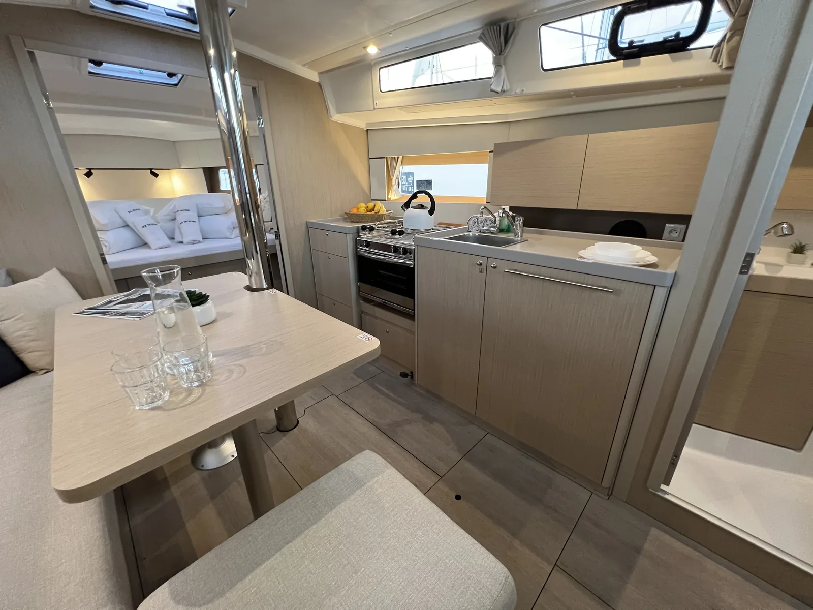 Yacht BENETEAU Oceanis 38.1 - Jana - Foto 1