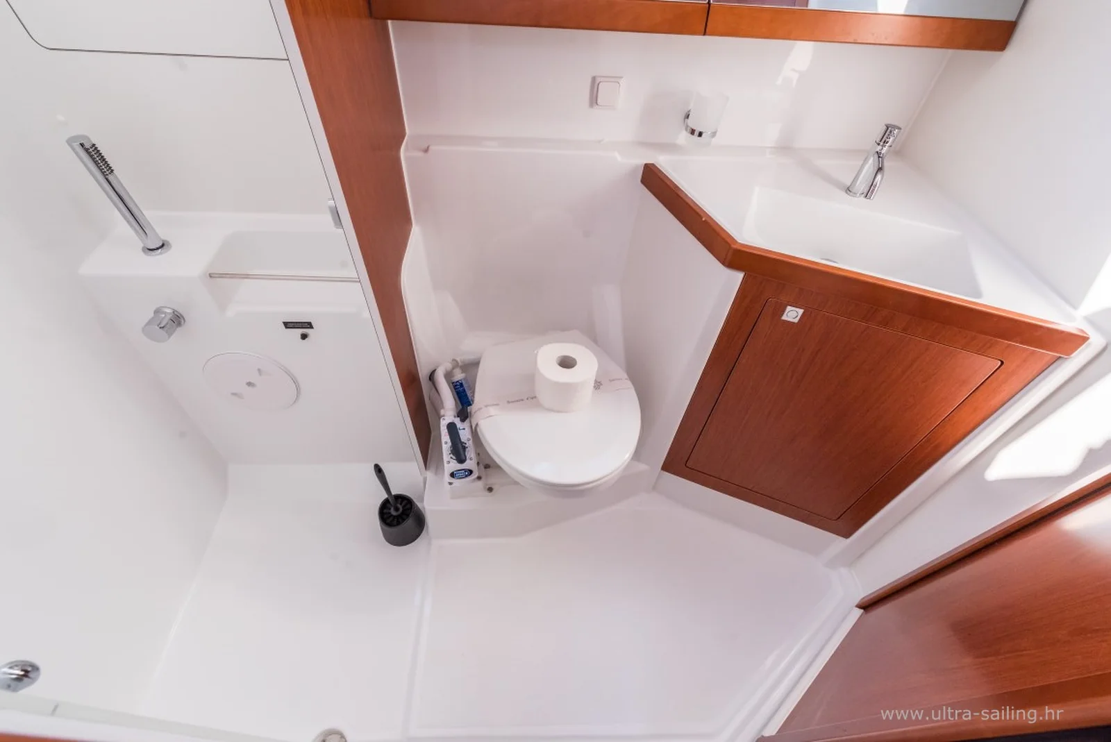 Yacht BENETEAU Oceanis 48 - Flou - Foto 1