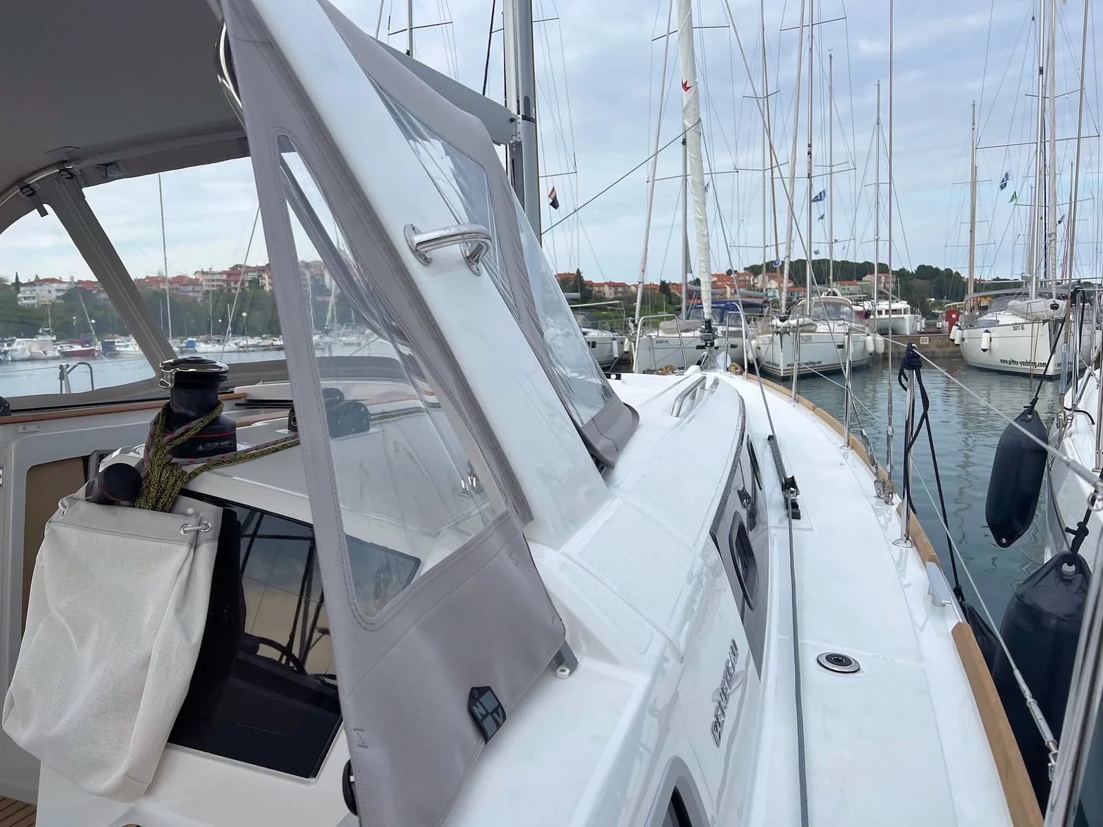Yacht BENETEAU Oceanis 38.1 - Jana - Foto 1