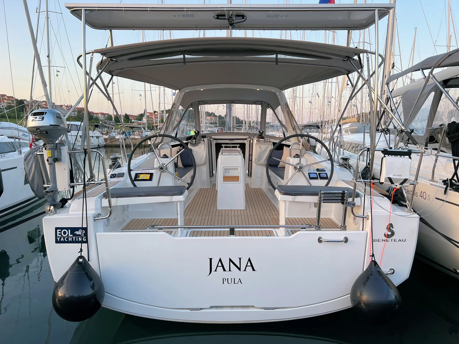 Yacht BENETEAU Oceanis 38.1 - Jana - Foto 1