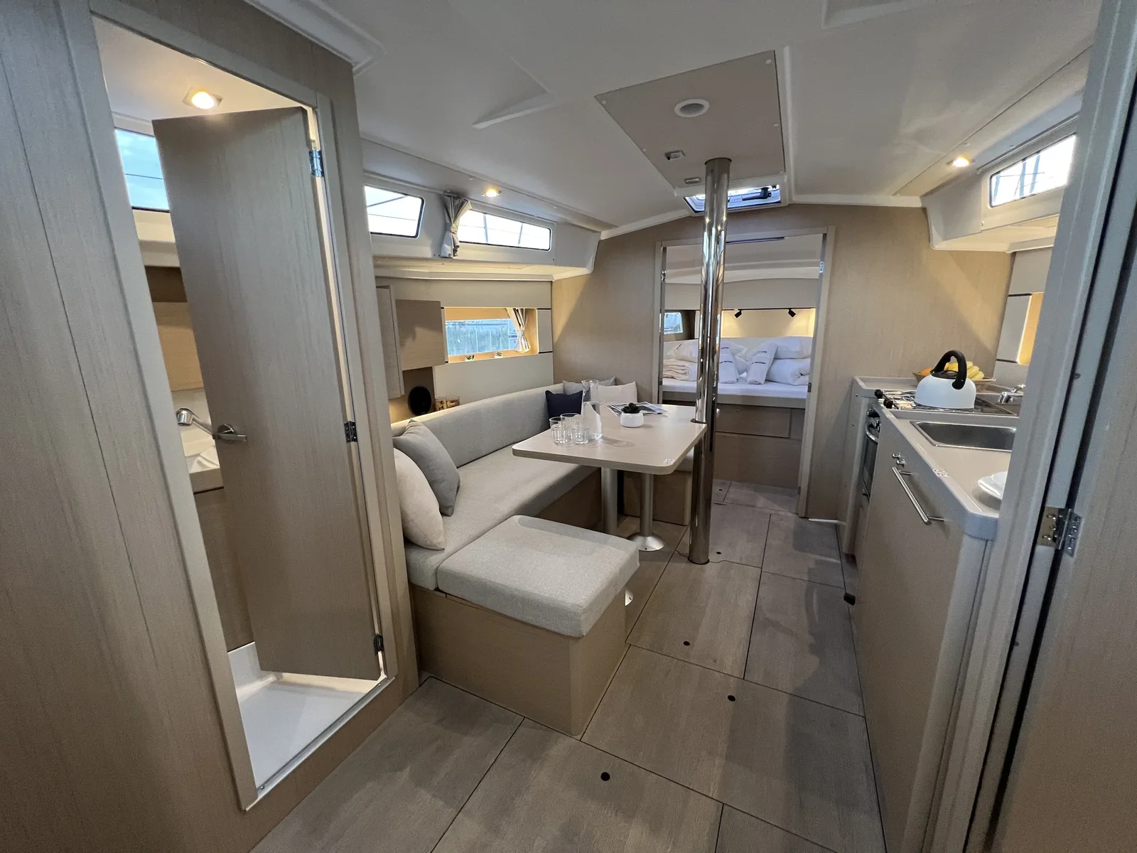Yacht BENETEAU Oceanis 38.1 - Jana - Foto 1