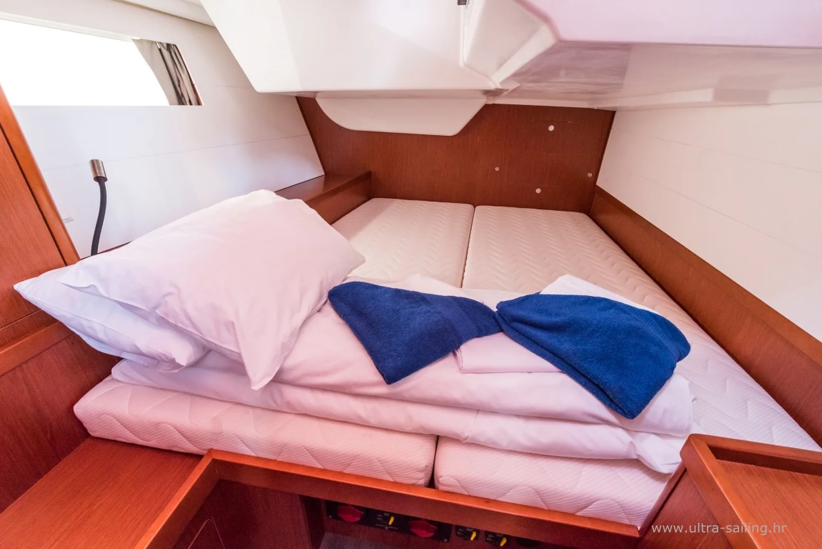 Yacht BENETEAU Oceanis 48 - Flou - Foto 1