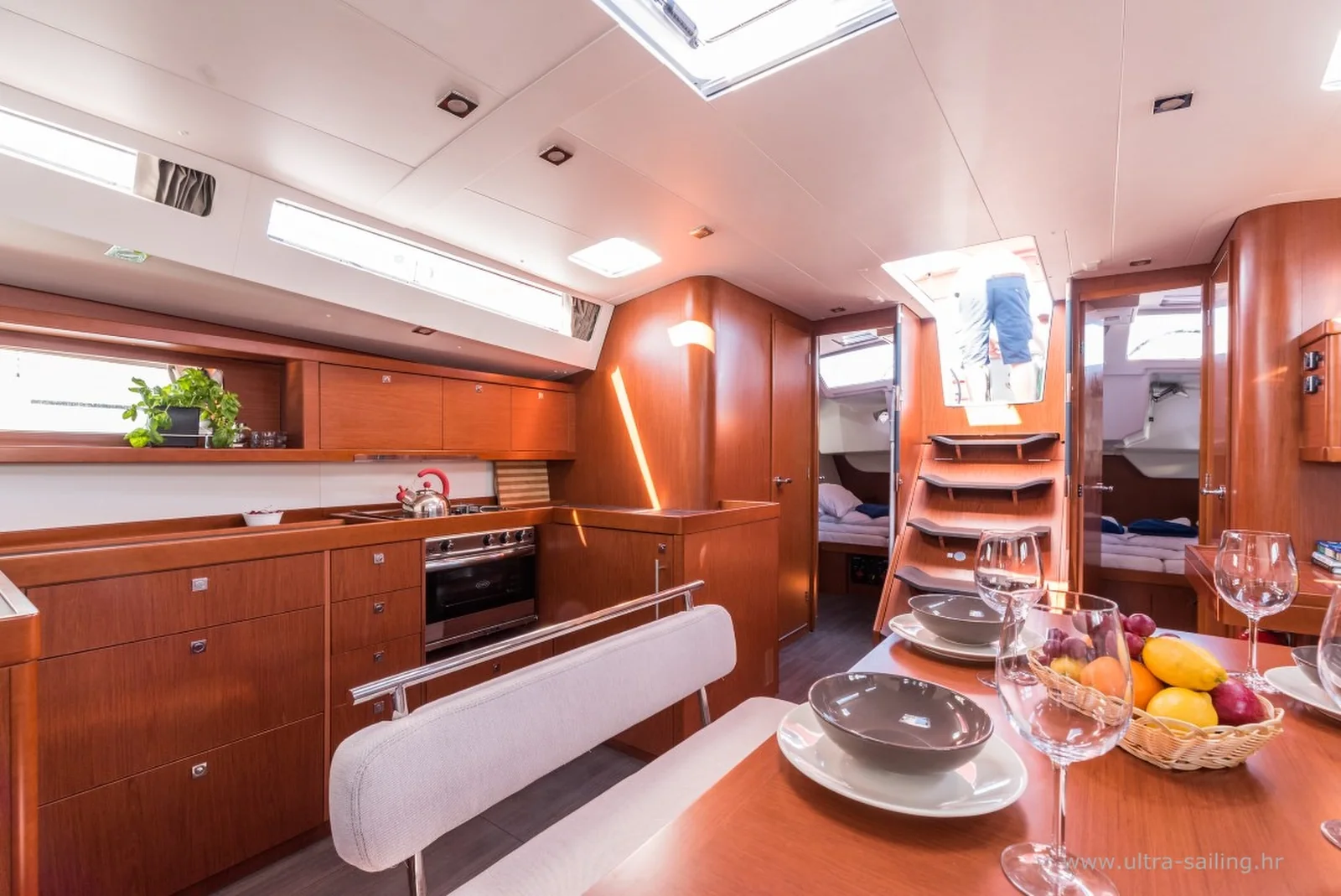 Yacht BENETEAU Oceanis 48 - Flou - Foto 1