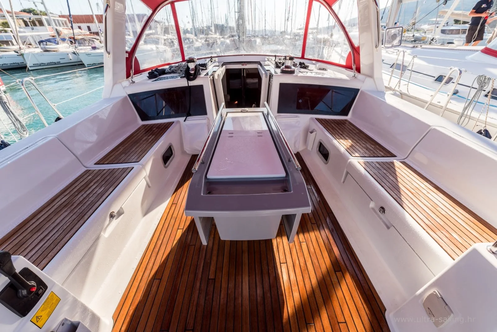 Yacht BENETEAU Oceanis 48 - Flou - Foto 1