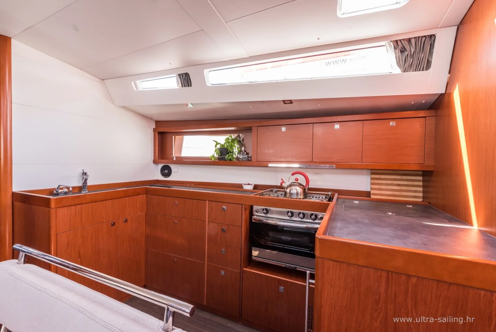 Yacht BENETEAU Oceanis 48 - Flou - Foto 1