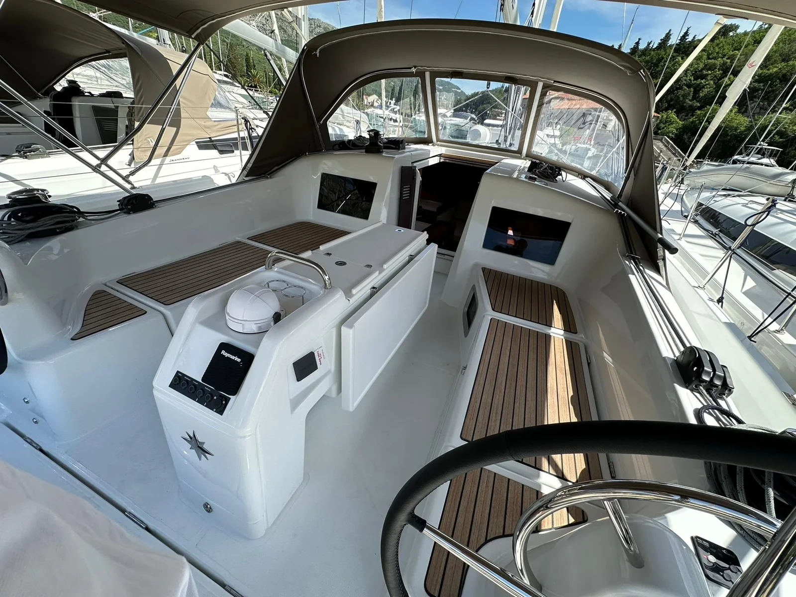 Yacht JEANNEAU Sun Odyssey 410 - Bodo - Foto 1