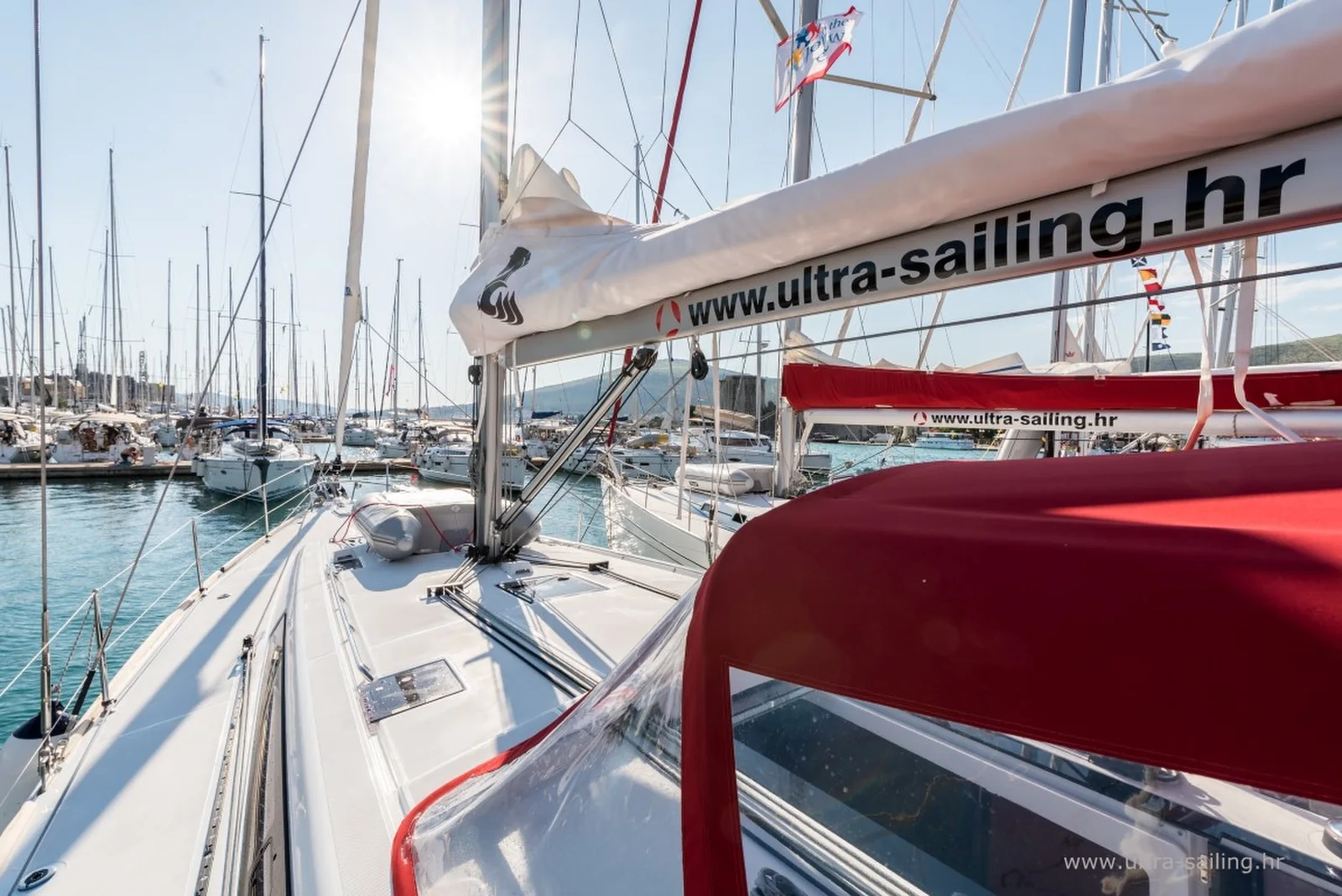 Yacht BENETEAU Oceanis 48 - Flou - Foto 1