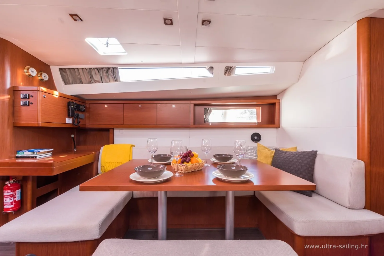 Yacht BENETEAU Oceanis 48 - Flou - Foto 1