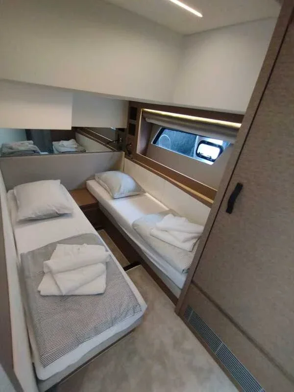 Yacht JEANNEAU Prestige 520 Fly - Baby Indy - Foto 1