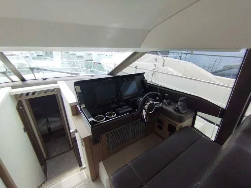 Yacht JEANNEAU Prestige 520 Fly - Baby Indy - Foto 1