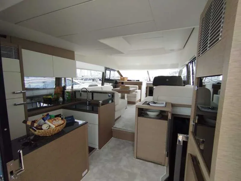 Yacht JEANNEAU Prestige 520 Fly - Baby Indy - Foto 1