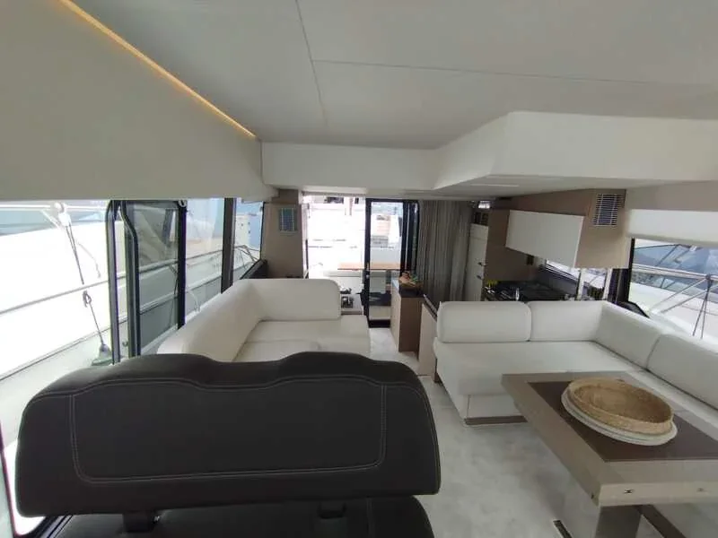 Yacht JEANNEAU Prestige 520 Fly - Baby Indy - Foto 1