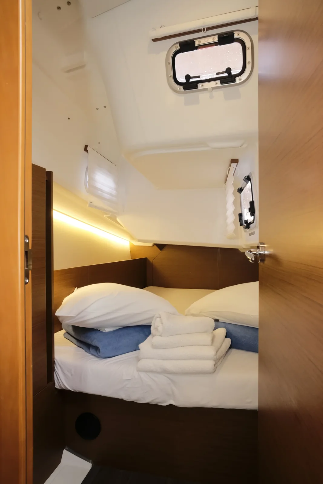 Yacht JEANNEAU Sun Odyssey 380 - Sea Kiss - Foto 1