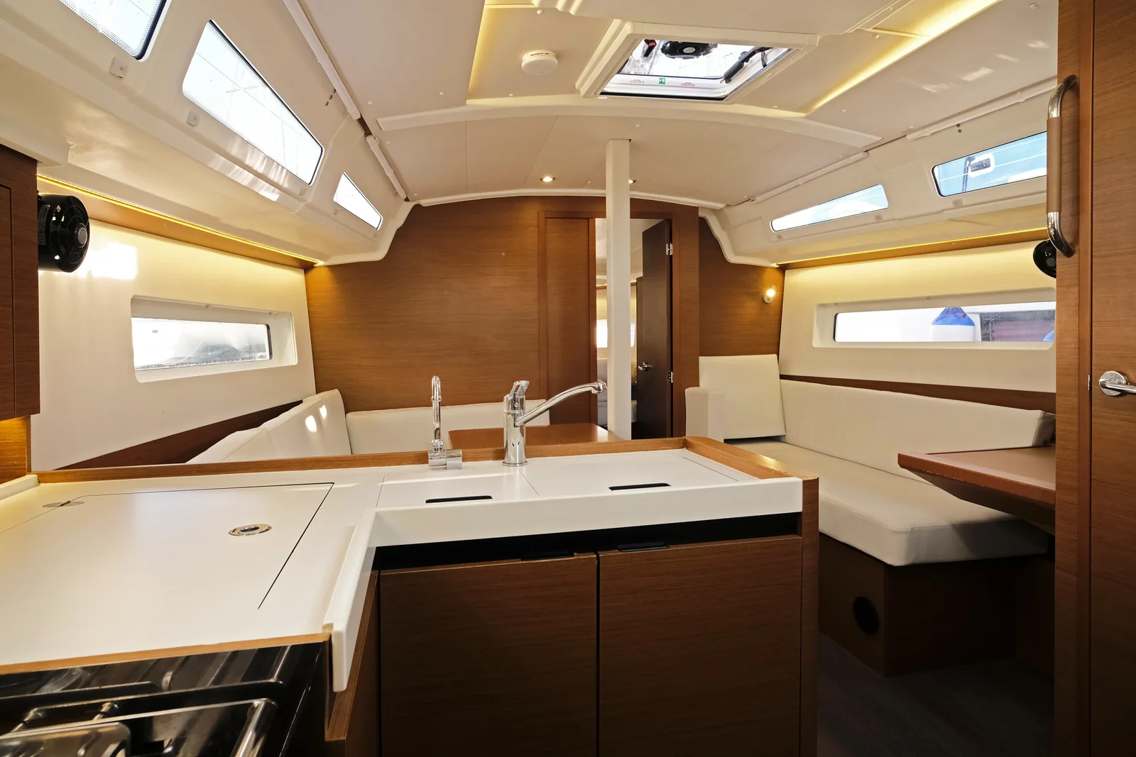 Yacht JEANNEAU Sun Odyssey 380 - Sea Kiss - Foto 1