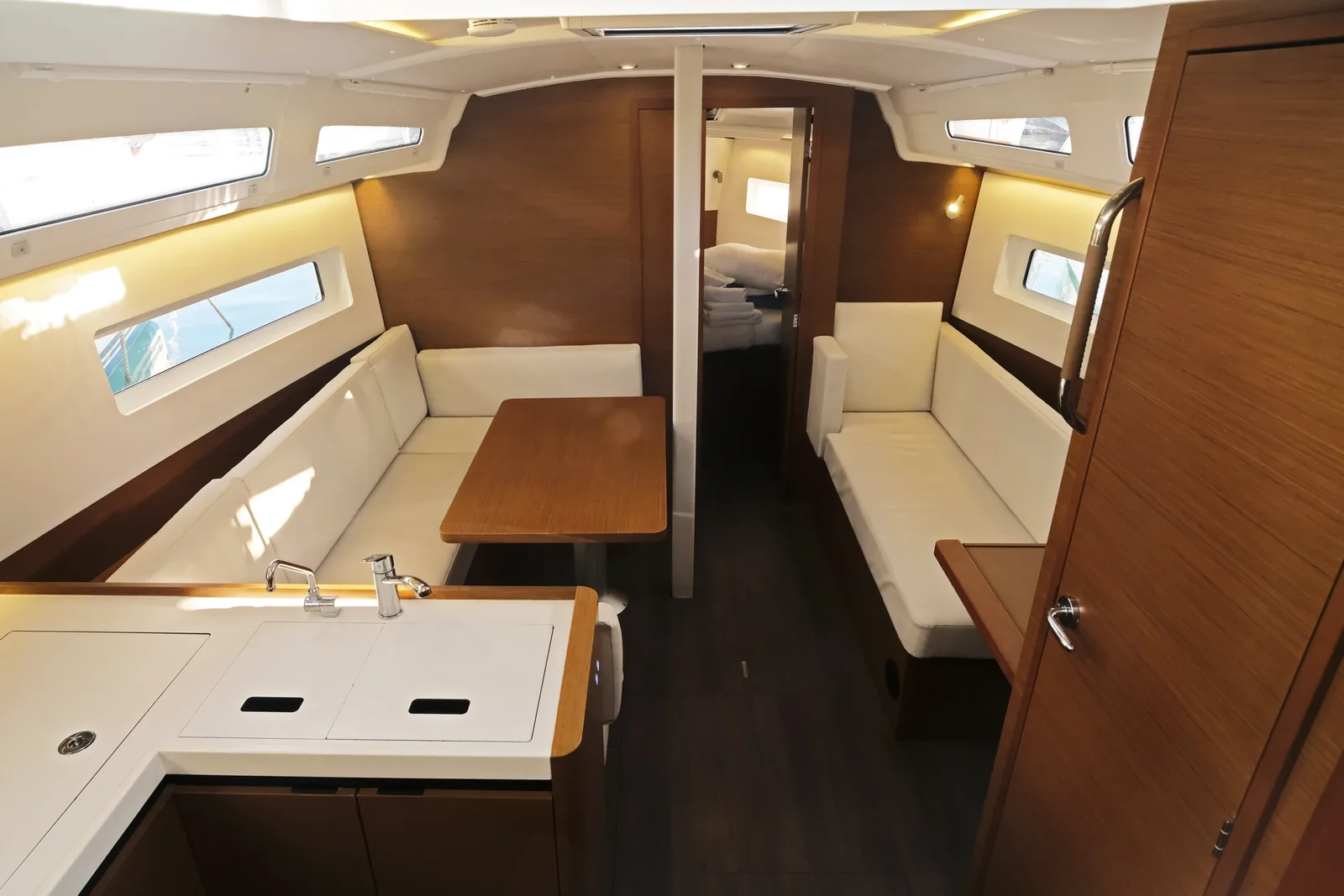 Yacht JEANNEAU Sun Odyssey 380 - Sea Kiss - Foto 1