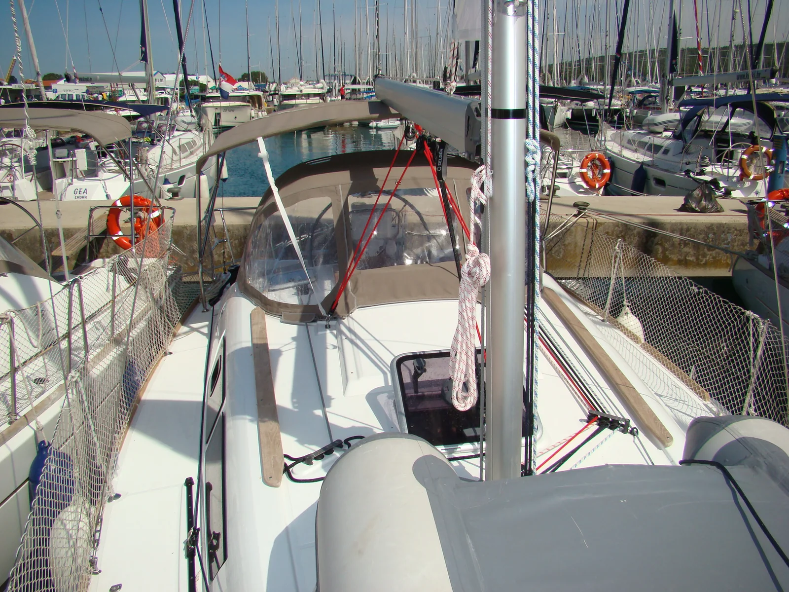 Yacht JEANNEAU Sun Odyssey 33i - Nena
