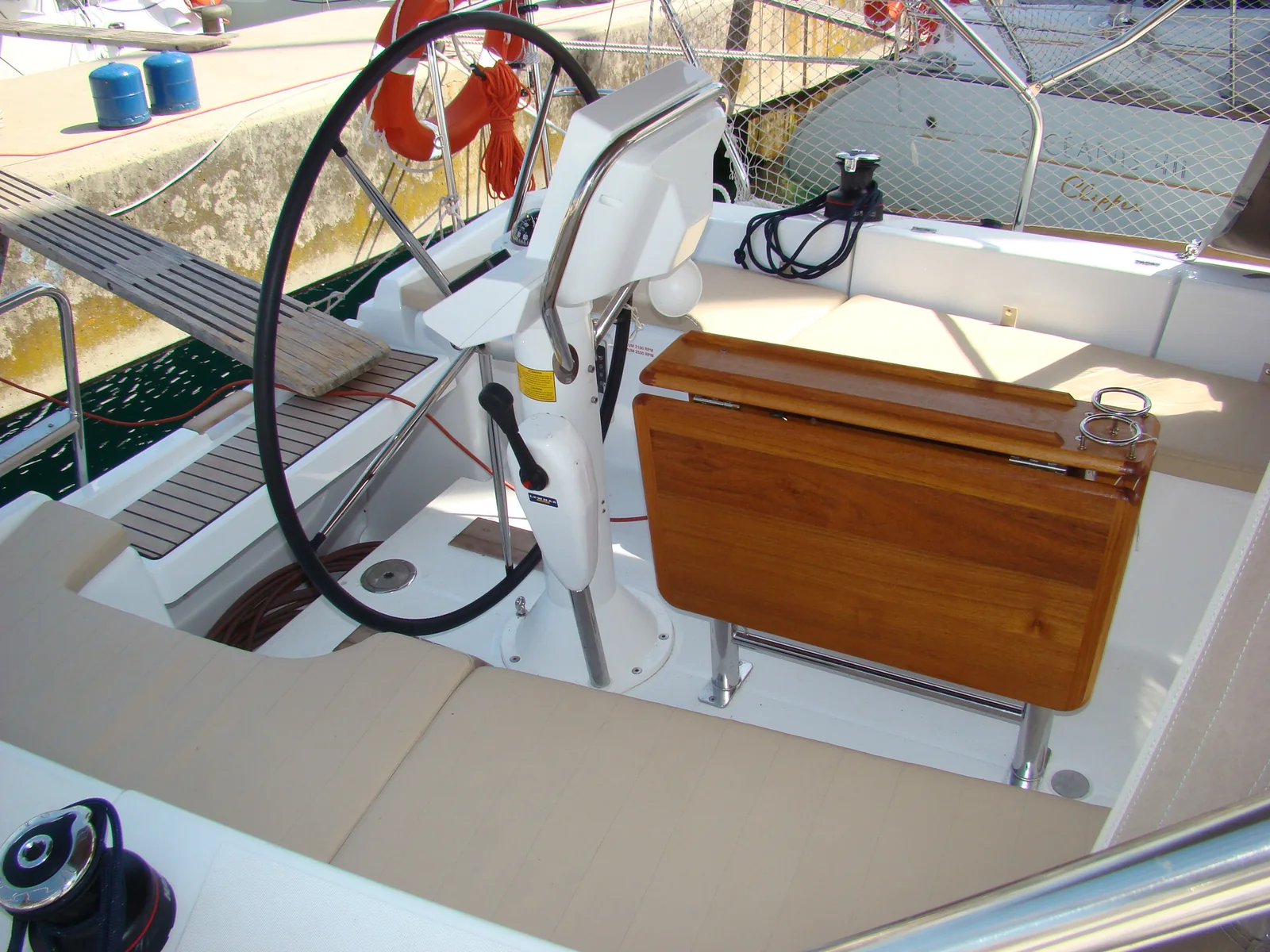 Yacht JEANNEAU Sun Odyssey 33i - Nena - Foto 1