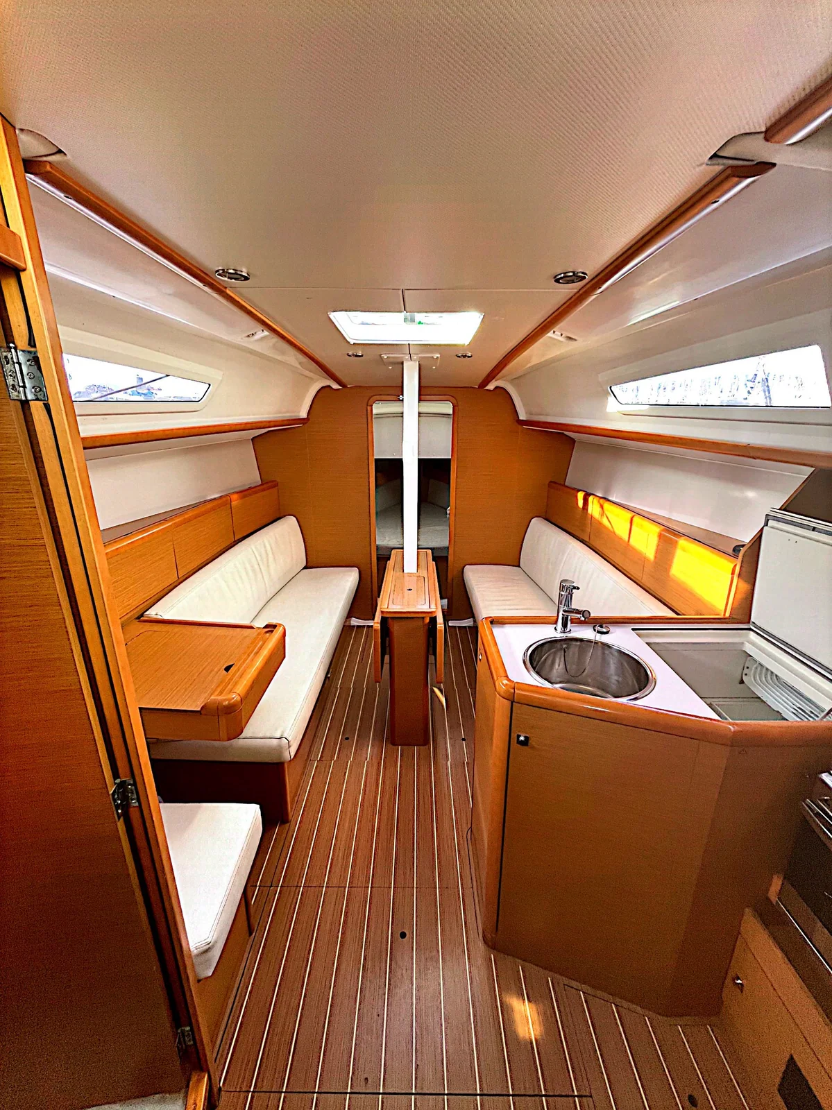 Yacht JEANNEAU Sun Odyssey 33i - Nena - Foto 1